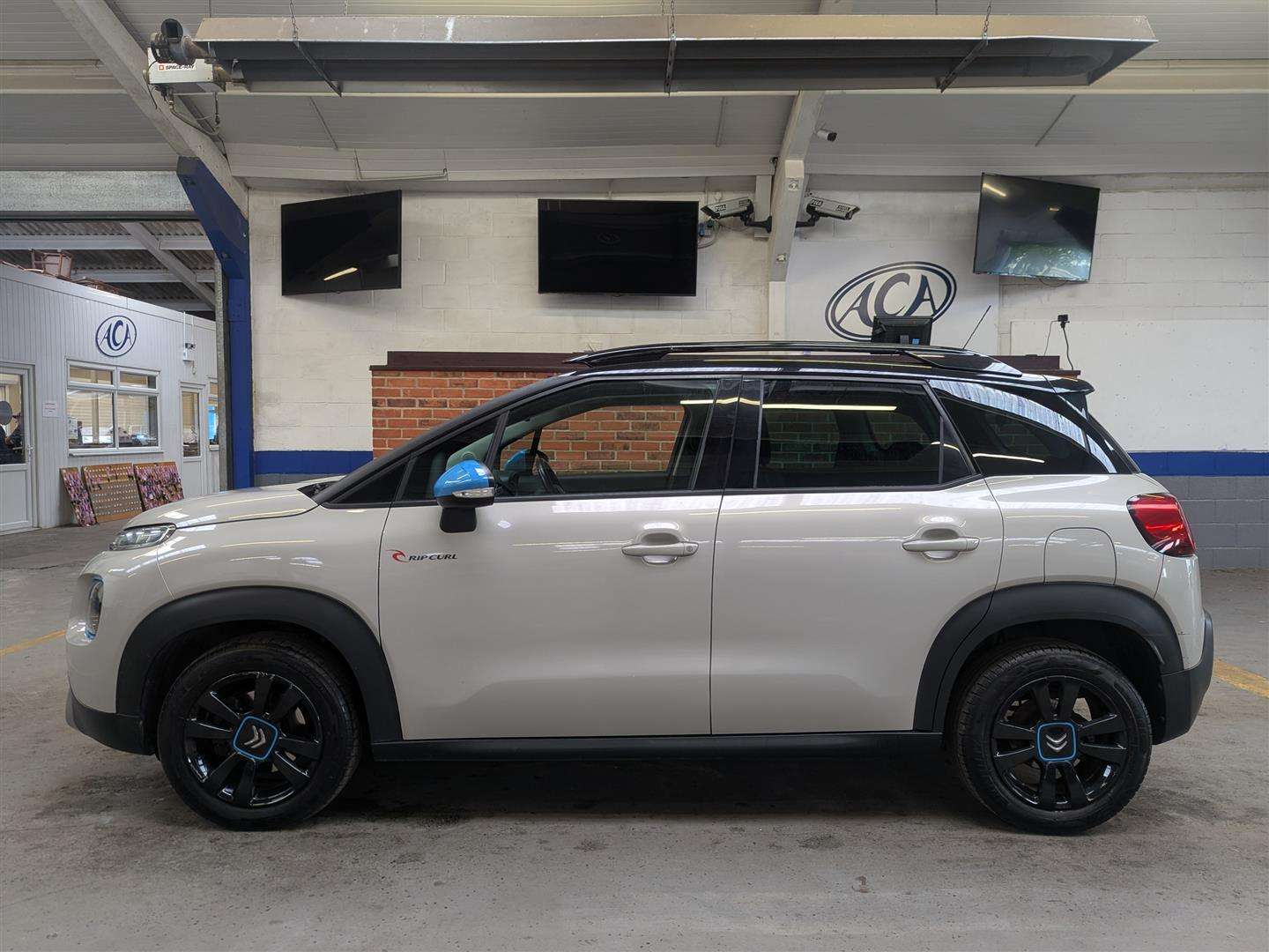<p>2019 CITROEN C3 AIRCROSS RIPCURL P-TEC</p>