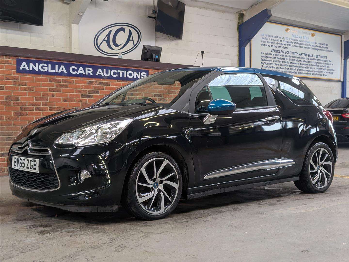 <p>2015 DS DS3 DSTYLE NAV BLUEHDI S/</p>