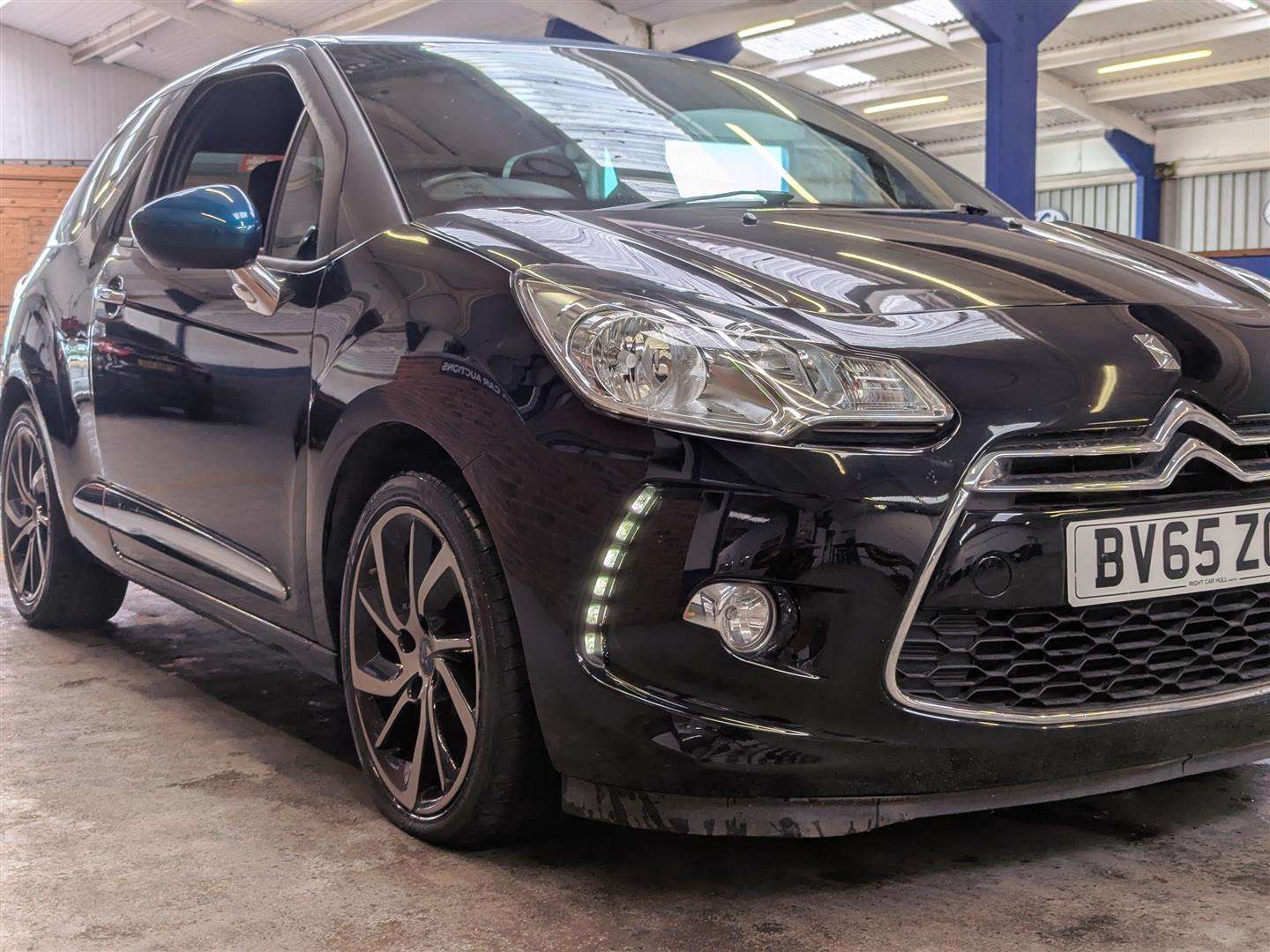 <p>2015 DS DS3 DSTYLE NAV BLUEHDI S/</p>