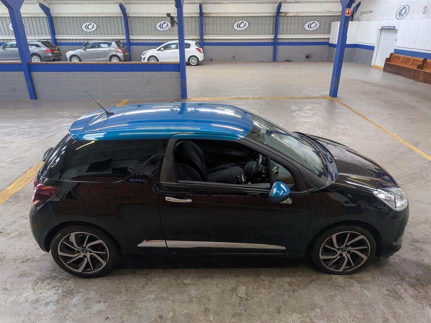 <p>2015 DS DS3 DSTYLE NAV BLUEHDI S/</p>