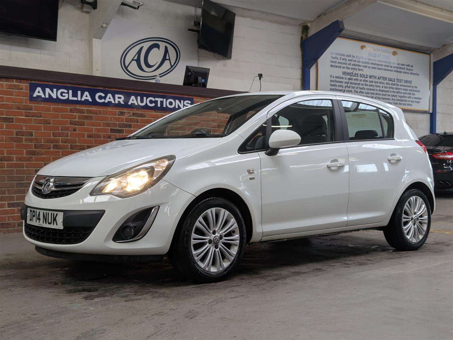 <p>2014 VAUXHALL CORSA SE</p>