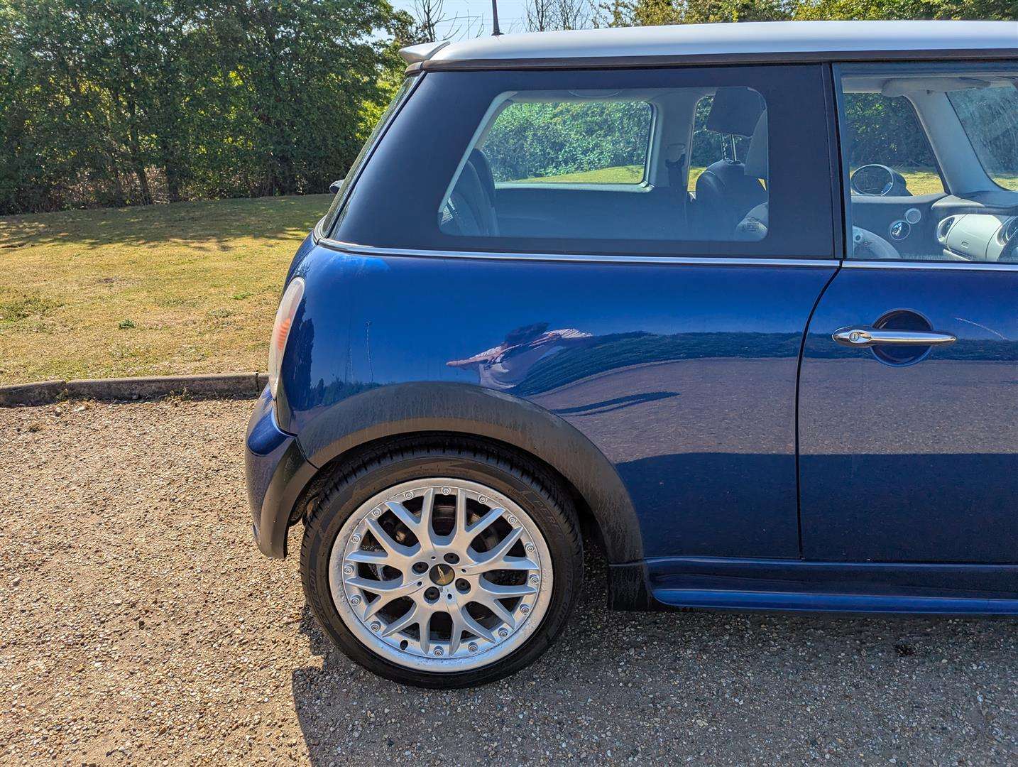 <p>2004 MINI MINI COOPER</p>