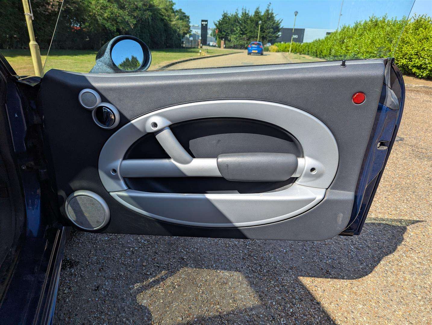 <p>2004 MINI MINI COOPER</p>
