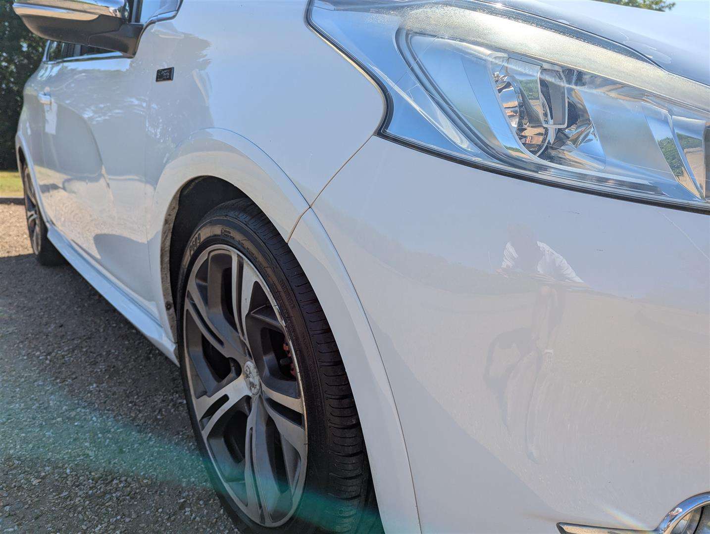 <p>2014 PEUGEOT 208 GTI THP</p>