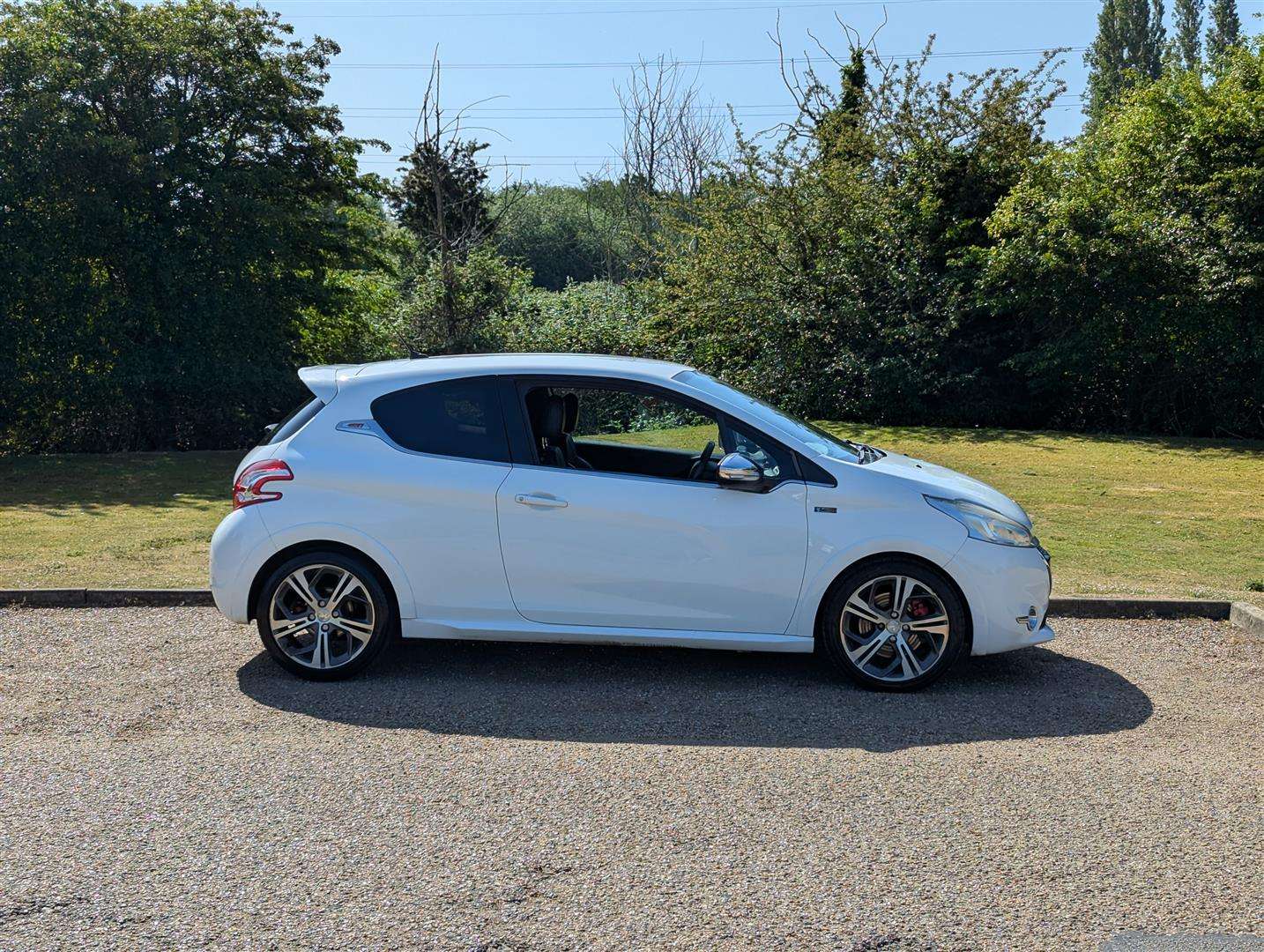 <p>2014 PEUGEOT 208 GTI THP</p>