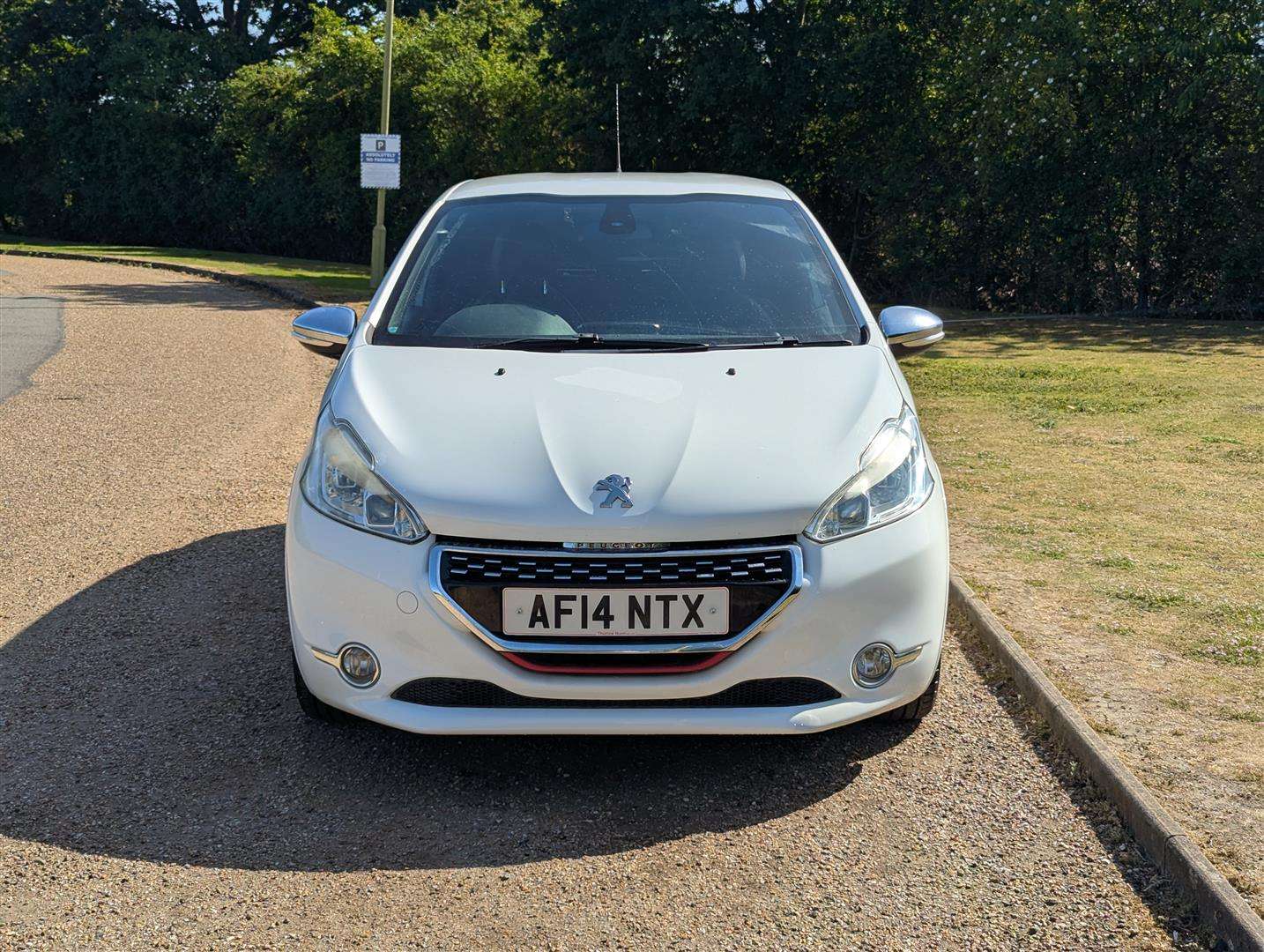 <p>2014 PEUGEOT 208 GTI THP</p>