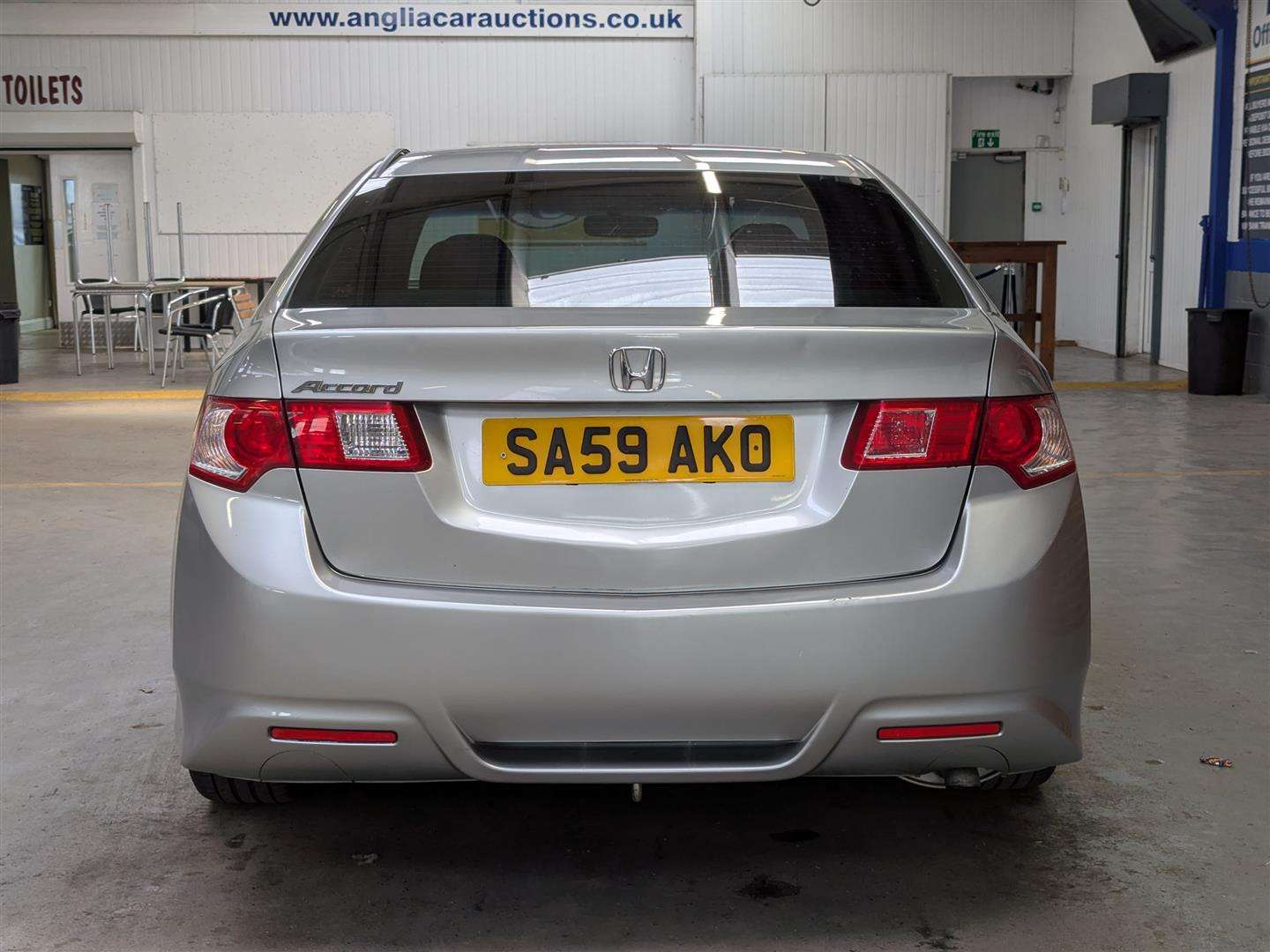 <p>2009 HONDA ACCORD ES GT I-DTEC</p>