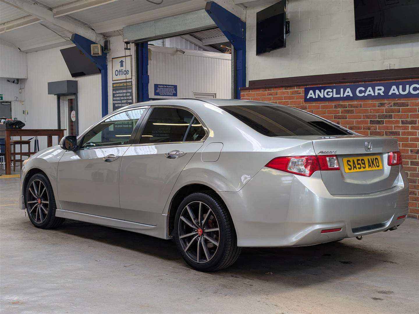 <p>2009 HONDA ACCORD ES GT I-DTEC</p>