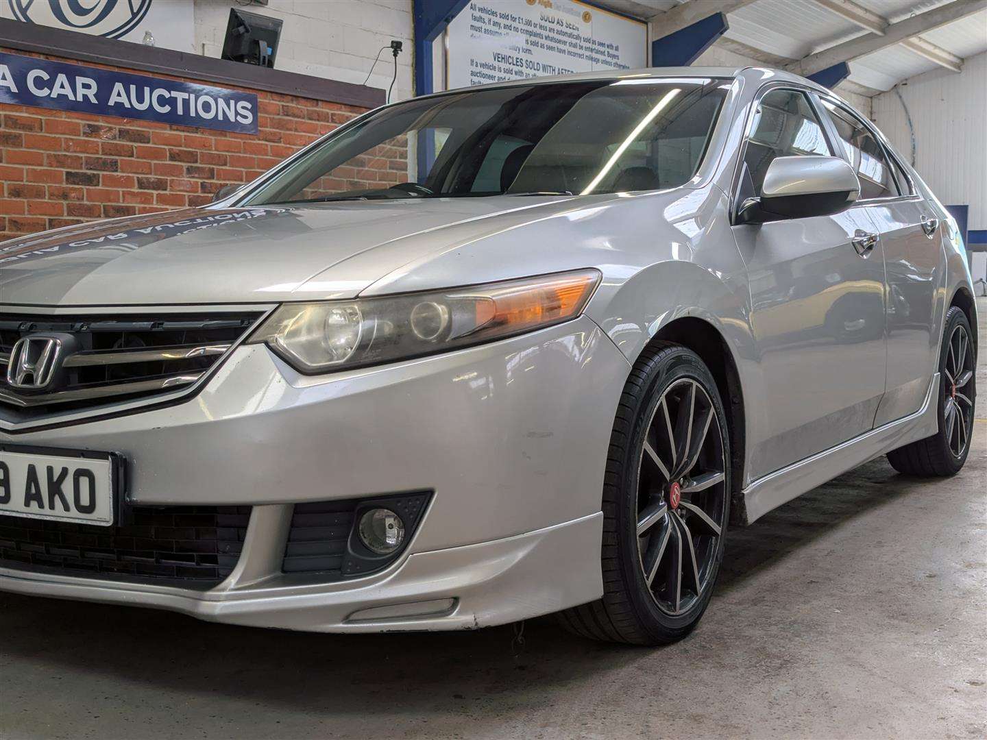 <p>2009 HONDA ACCORD ES GT I-DTEC</p>