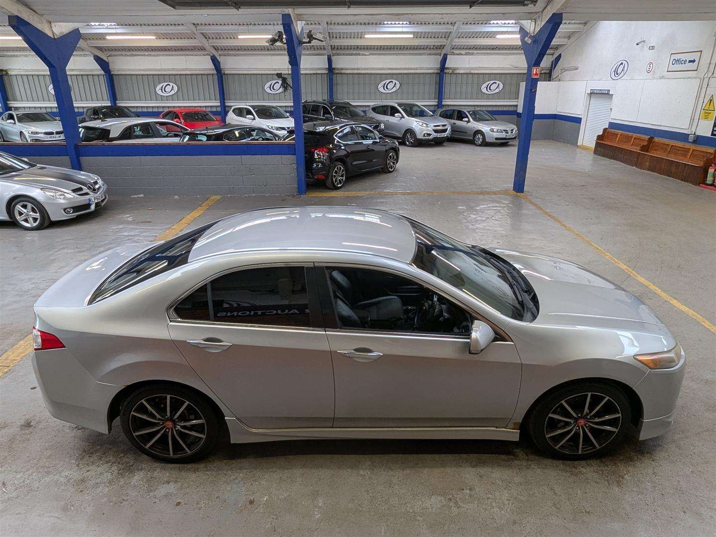 <p>2009 HONDA ACCORD ES GT I-DTEC</p>