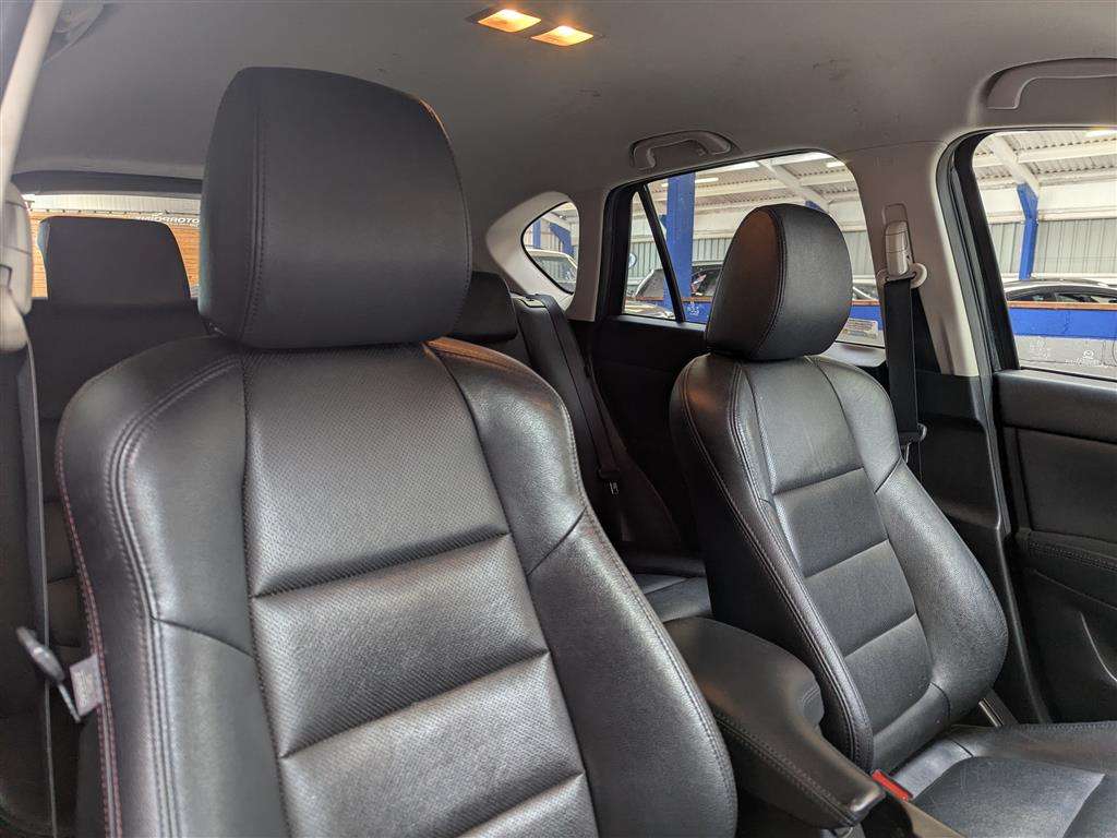 <p>2017 MAZDA CX-5 SPORT NAV D</p>