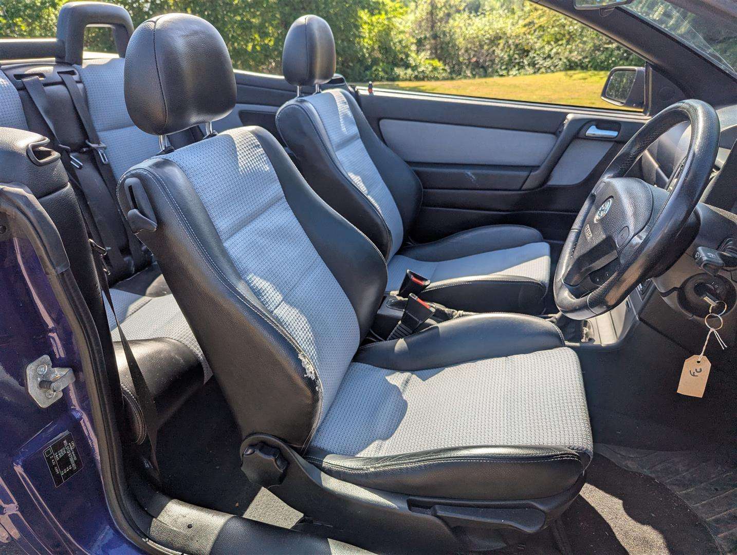 <p>2005 VAUXHALL ASTRA BERTONE EXCLUSIVE</p>
