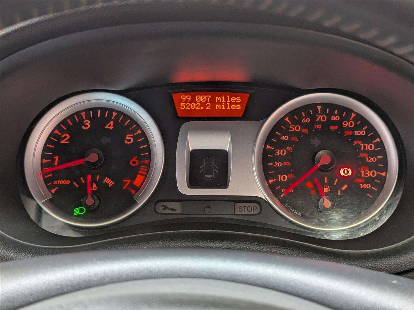 <p>2011 RENAULT CLIO DYNAMIQUE TOMTOM 16V</p>