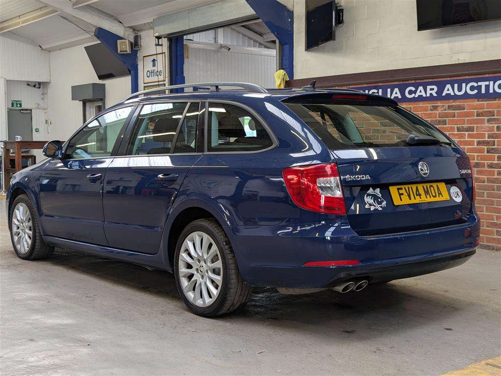 <p>2014 SKODA SUPERB S TDI CR</p>