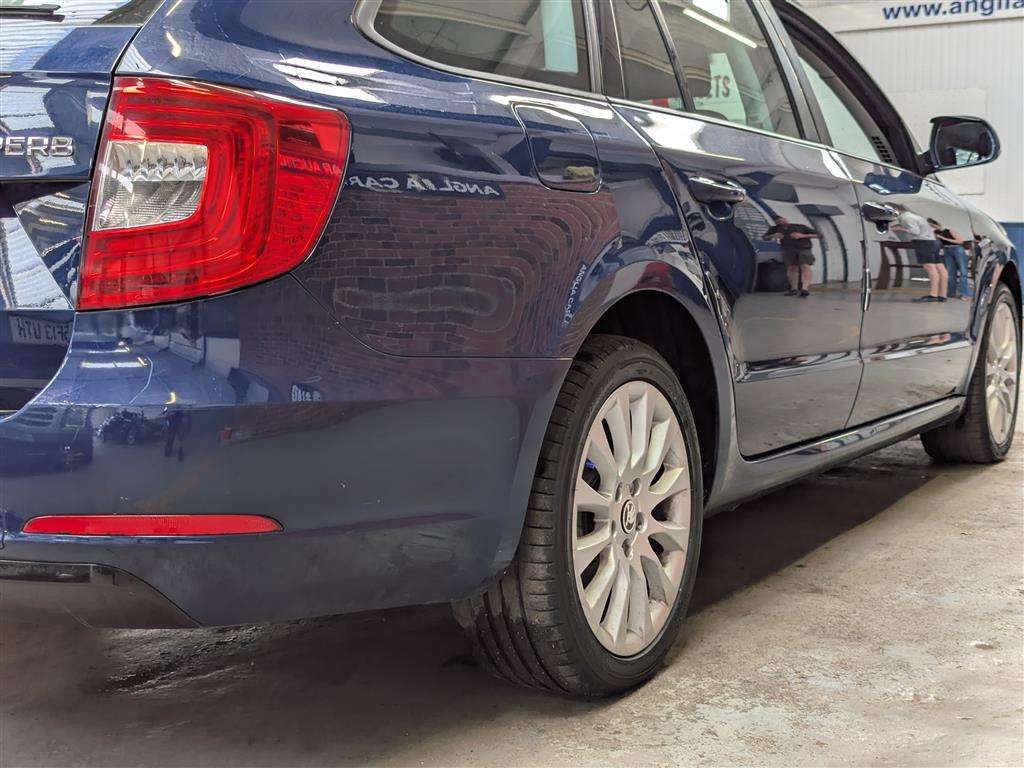 <p>2014 SKODA SUPERB S TDI CR</p>