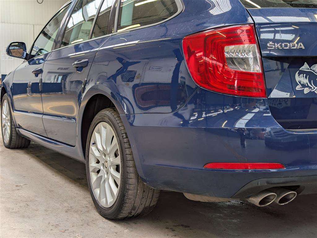 <p>2014 SKODA SUPERB S TDI CR</p>