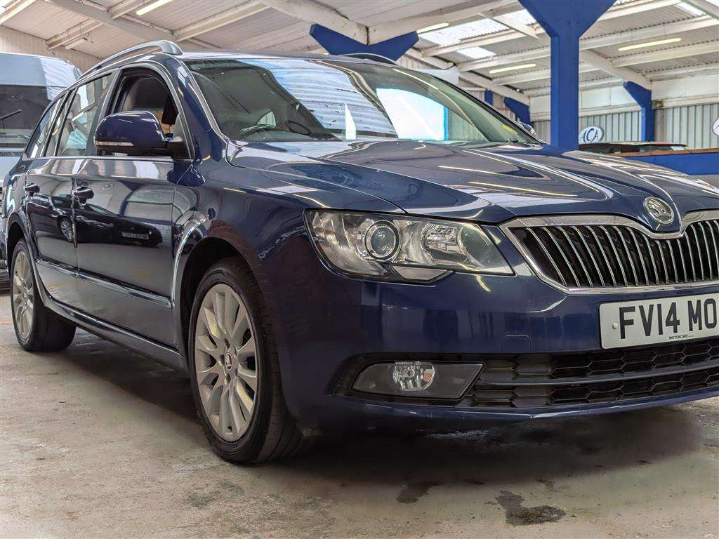 <p>2014 SKODA SUPERB S TDI CR</p>