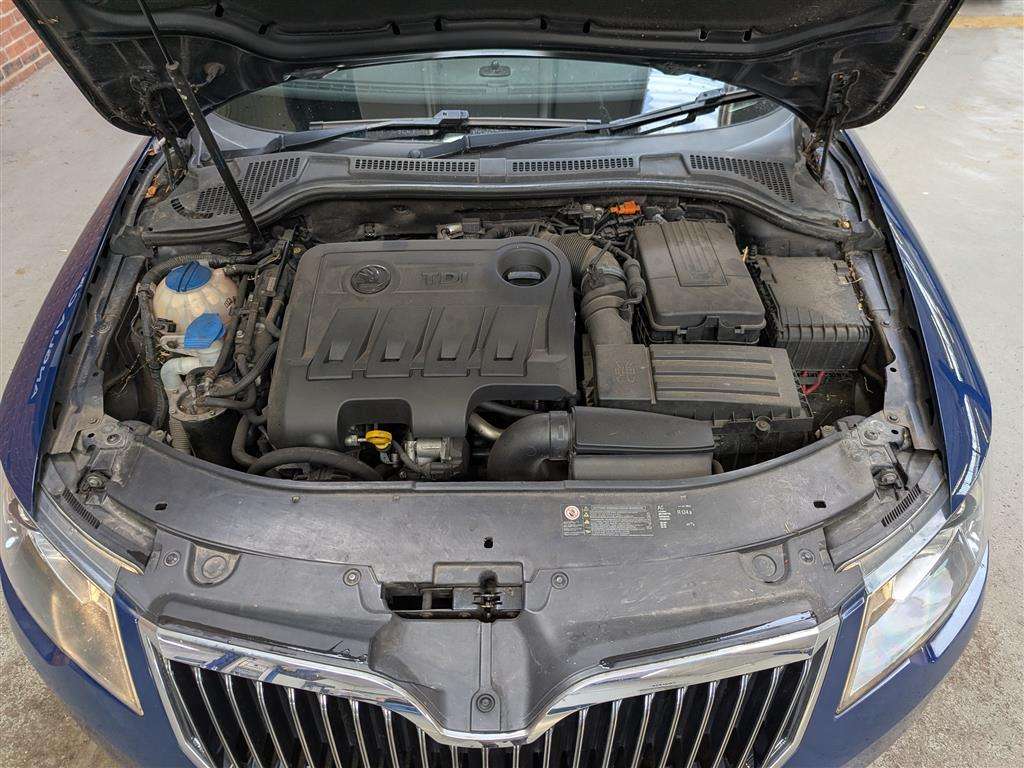 <p>2014 SKODA SUPERB S TDI CR</p>