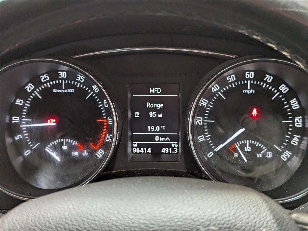 <p>2014 SKODA SUPERB S TDI CR</p>