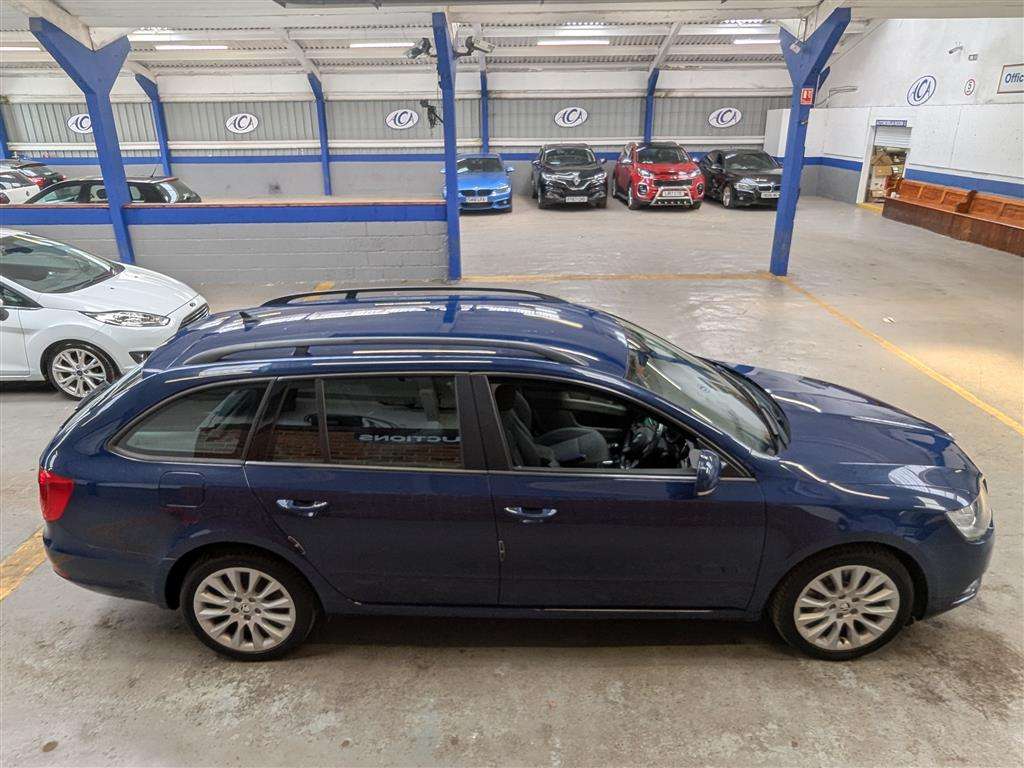 <p>2014 SKODA SUPERB S TDI CR</p>