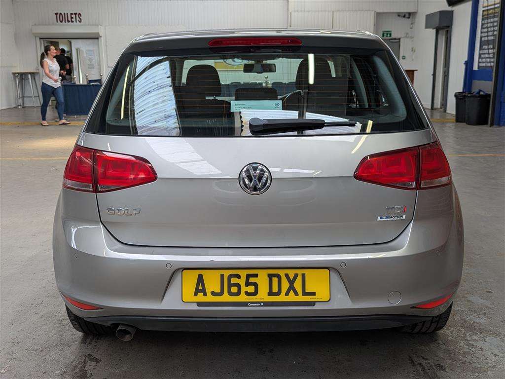 <p>2015 VOLKSWAGEN GOLF MATCH TDI BMT</p>