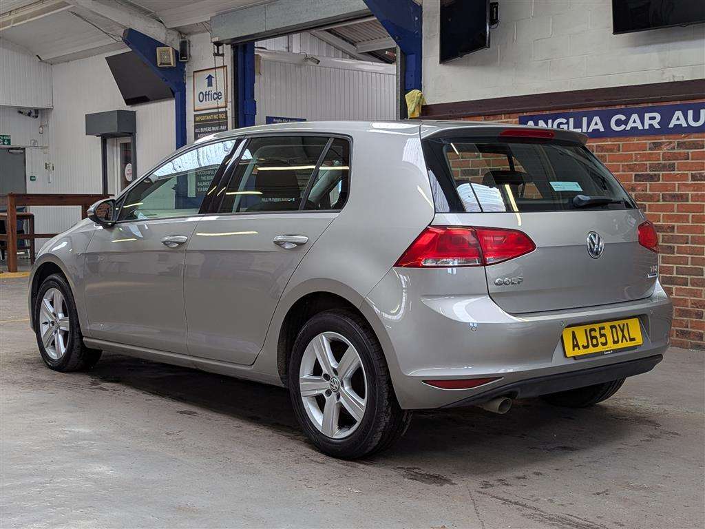 <p>2015 VOLKSWAGEN GOLF MATCH TDI BMT</p>
