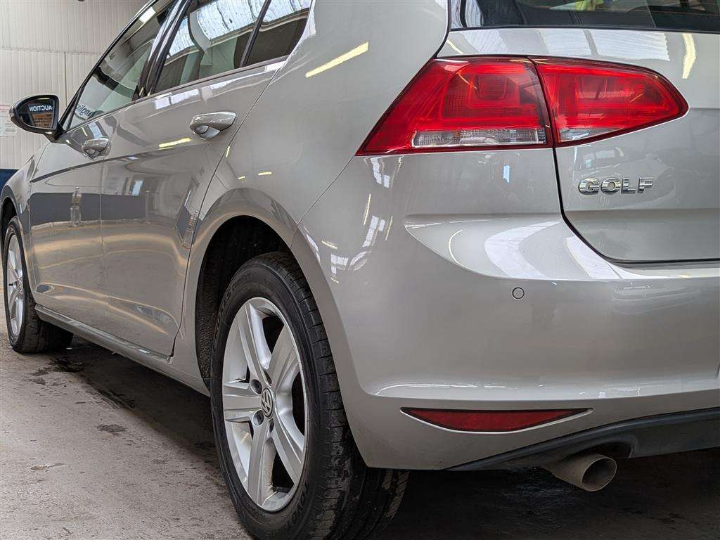 <p>2015 VOLKSWAGEN GOLF MATCH TDI BMT</p>