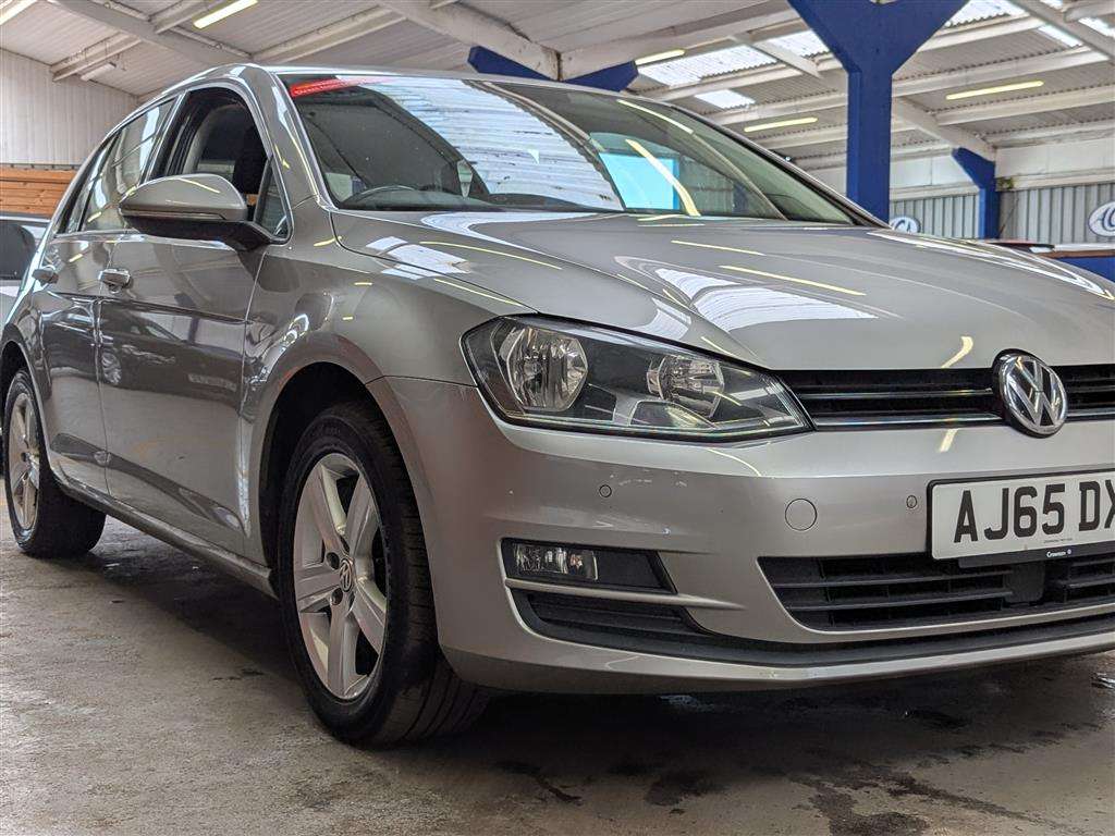 <p>2015 VOLKSWAGEN GOLF MATCH TDI BMT</p>