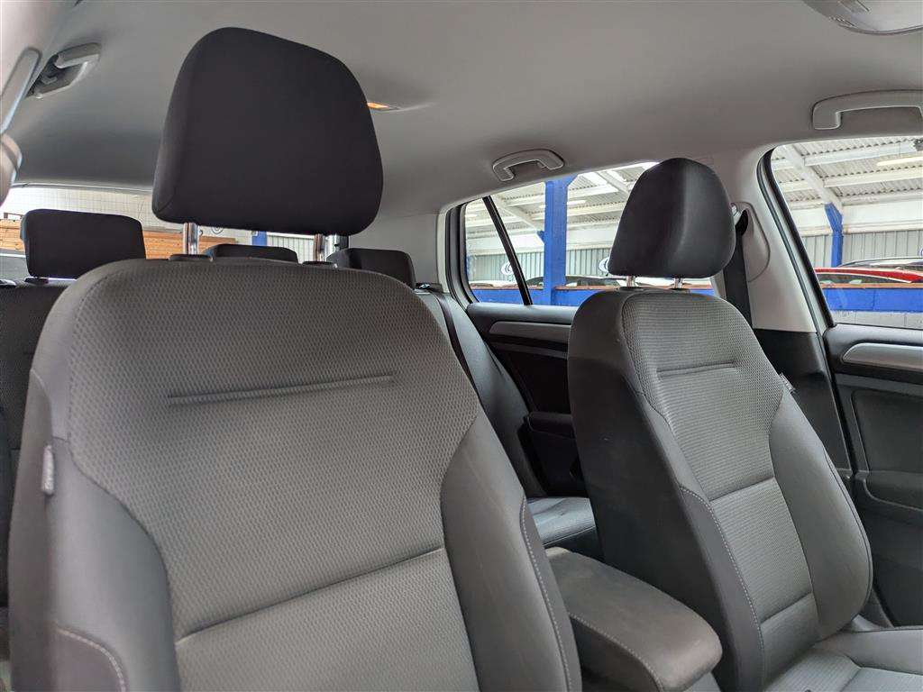 <p>2015 VOLKSWAGEN GOLF MATCH TDI BMT</p>