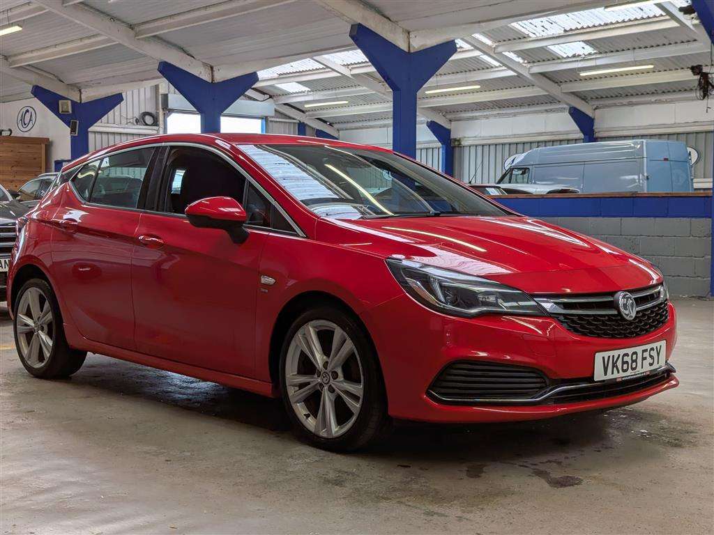 <p>2018 VAUXHALL ASTRA SRI VX-LINE NAV TUR</p>