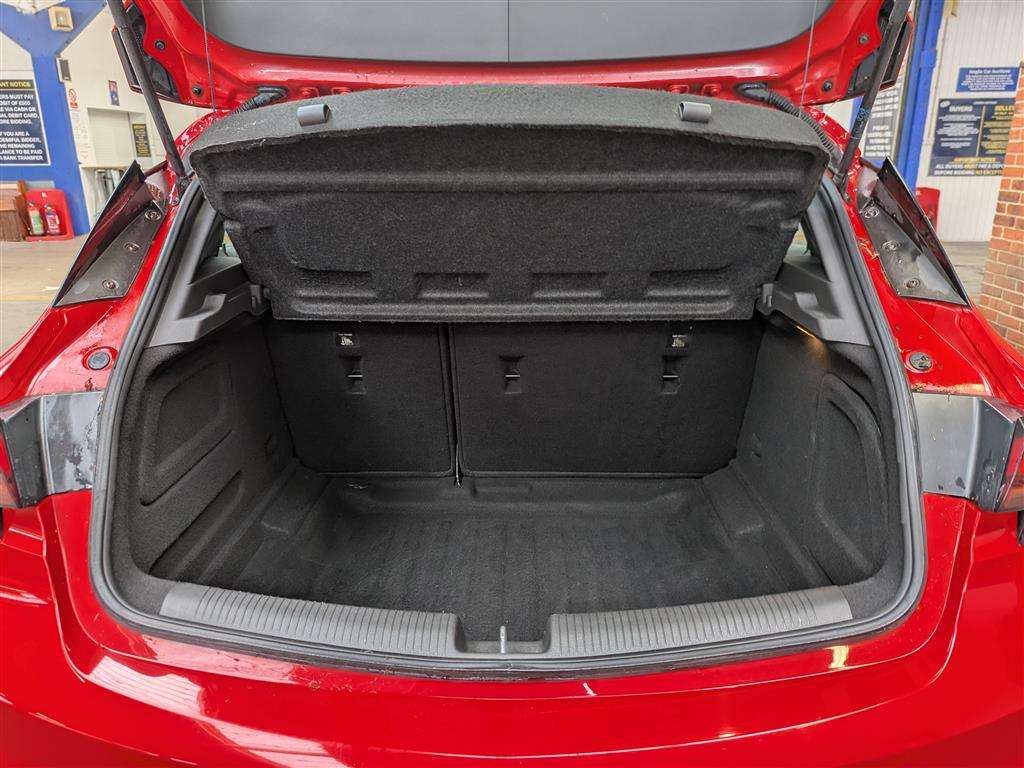 <p>2018 VAUXHALL ASTRA SRI VX-LINE NAV TUR</p>