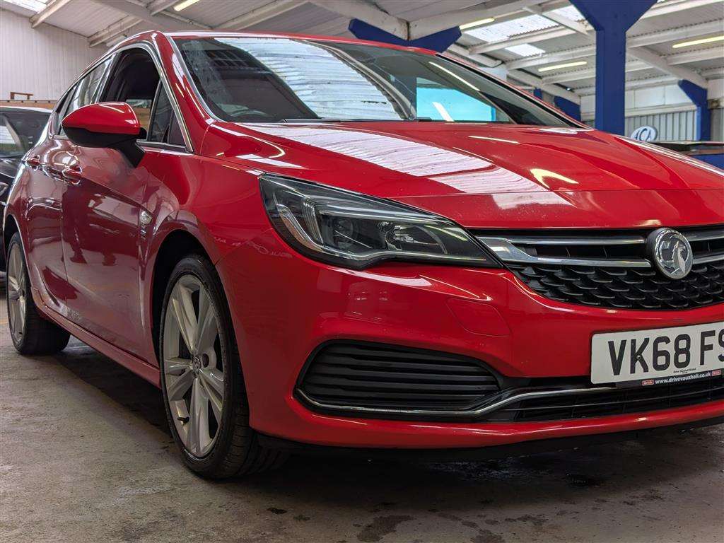 <p>2018 VAUXHALL ASTRA SRI VX-LINE NAV TUR</p>