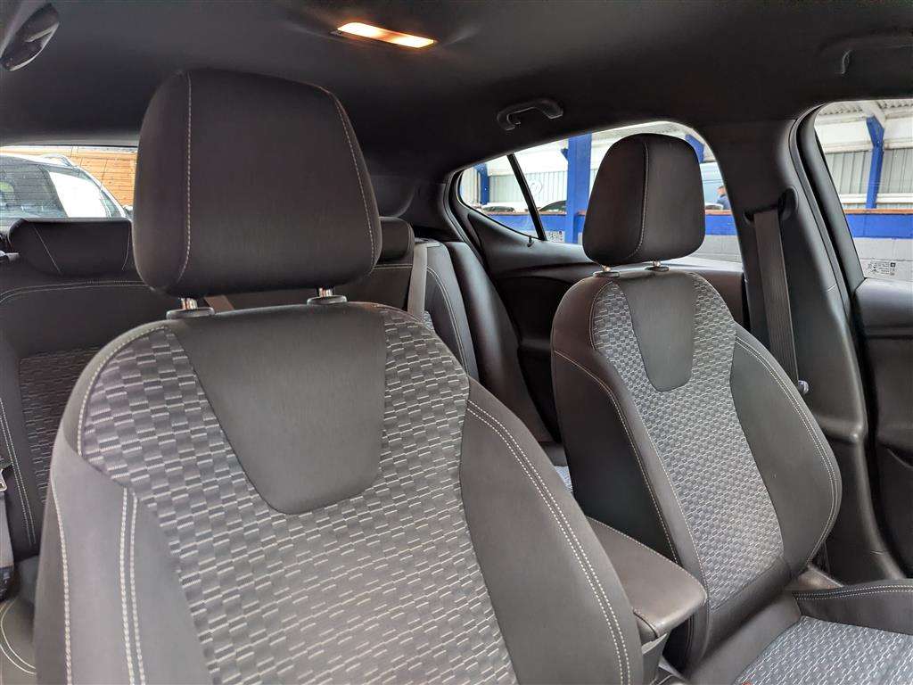 <p>2018 VAUXHALL ASTRA SRI VX-LINE NAV TUR</p>