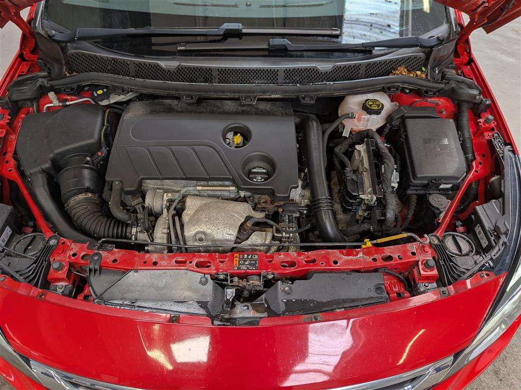 <p>2018 VAUXHALL ASTRA SRI VX-LINE NAV TUR</p>