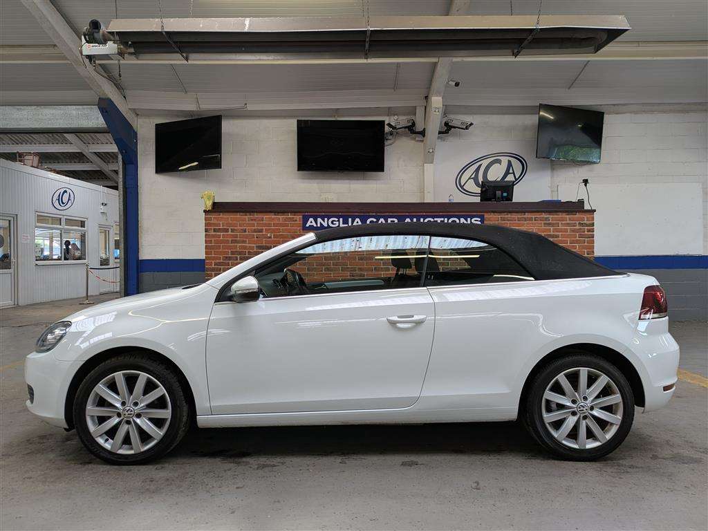 <p>2014 VOLKSWAGEN GOLF SE BLUEMOTION TECH T</p>