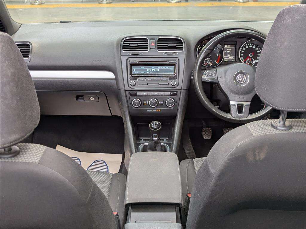 <p>2014 VOLKSWAGEN GOLF SE BLUEMOTION TECH T</p>