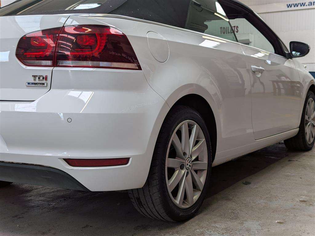 <p>2014 VOLKSWAGEN GOLF SE BLUEMOTION TECH T</p>