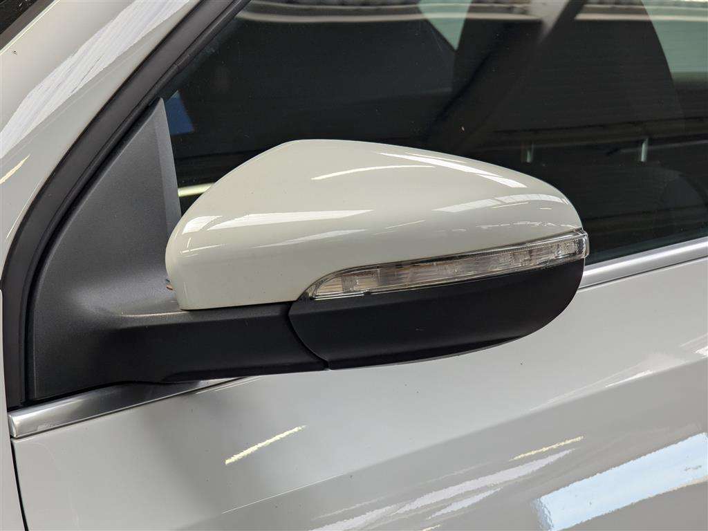 <p>2014 VOLKSWAGEN GOLF SE BLUEMOTION TECH T</p>