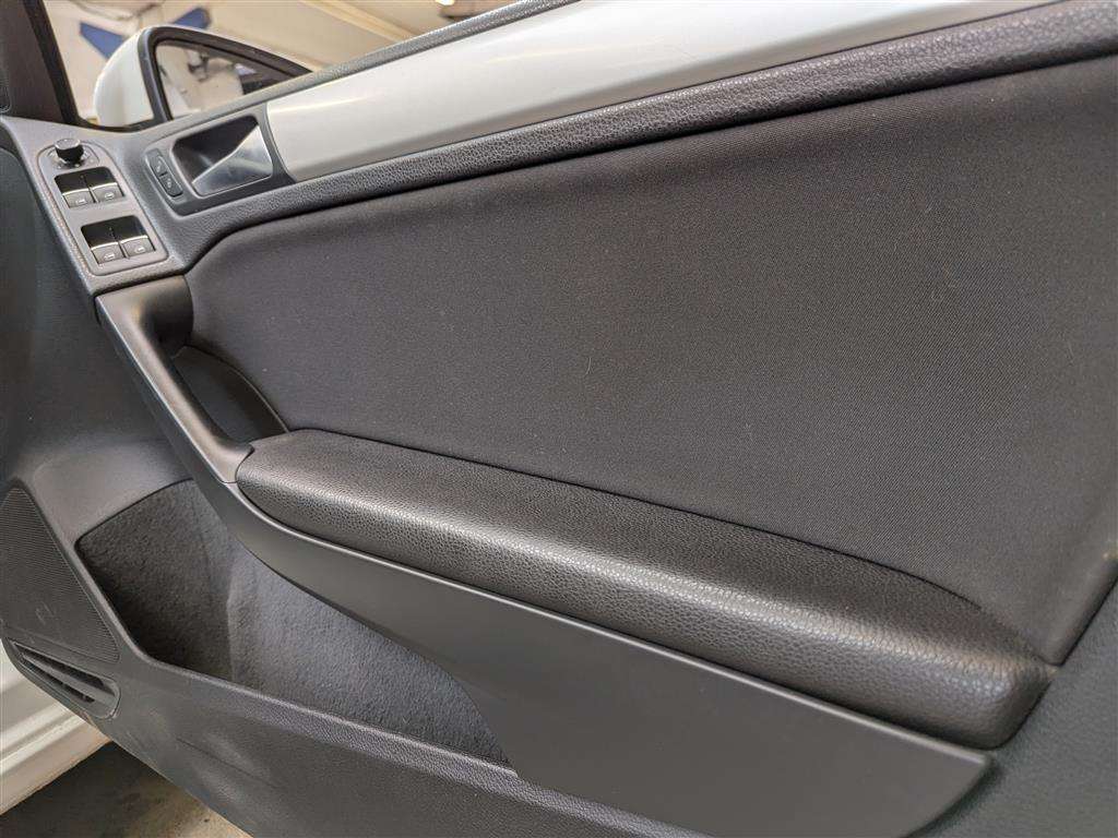 <p>2014 VOLKSWAGEN GOLF SE BLUEMOTION TECH T</p>