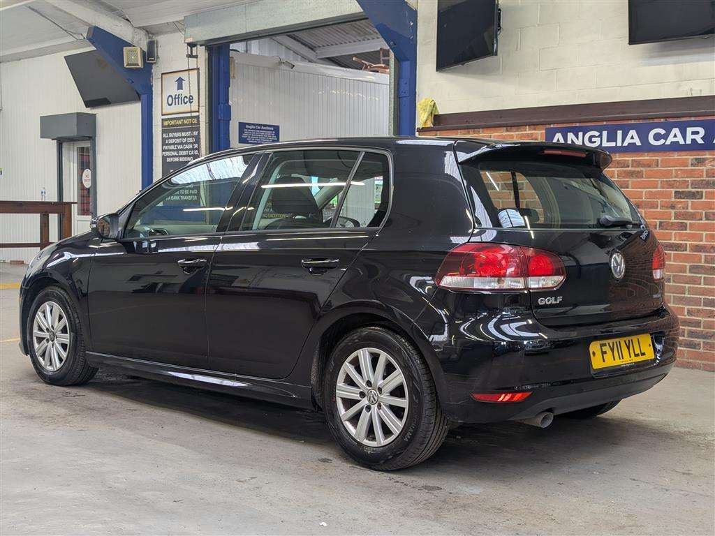 <p>2011 VOLKSWAGEN GOLF S BLUEMOTION TDI</p>