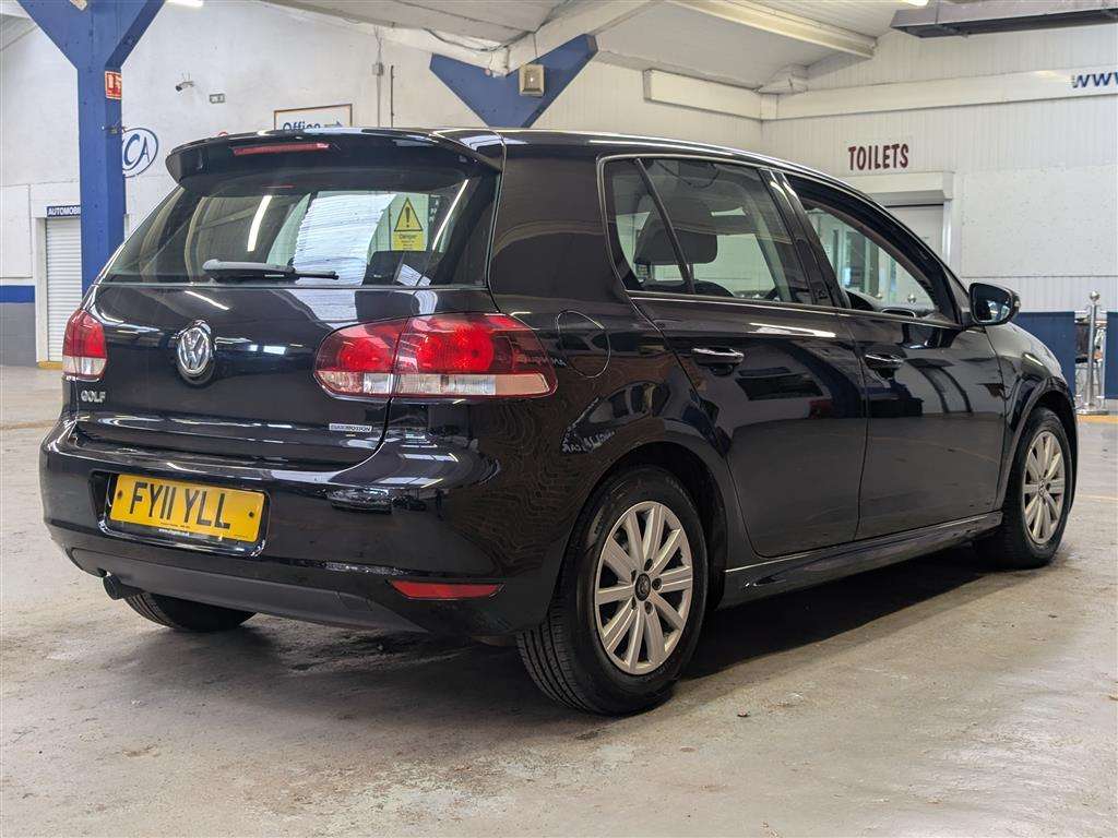 <p>2011 VOLKSWAGEN GOLF S BLUEMOTION TDI</p>