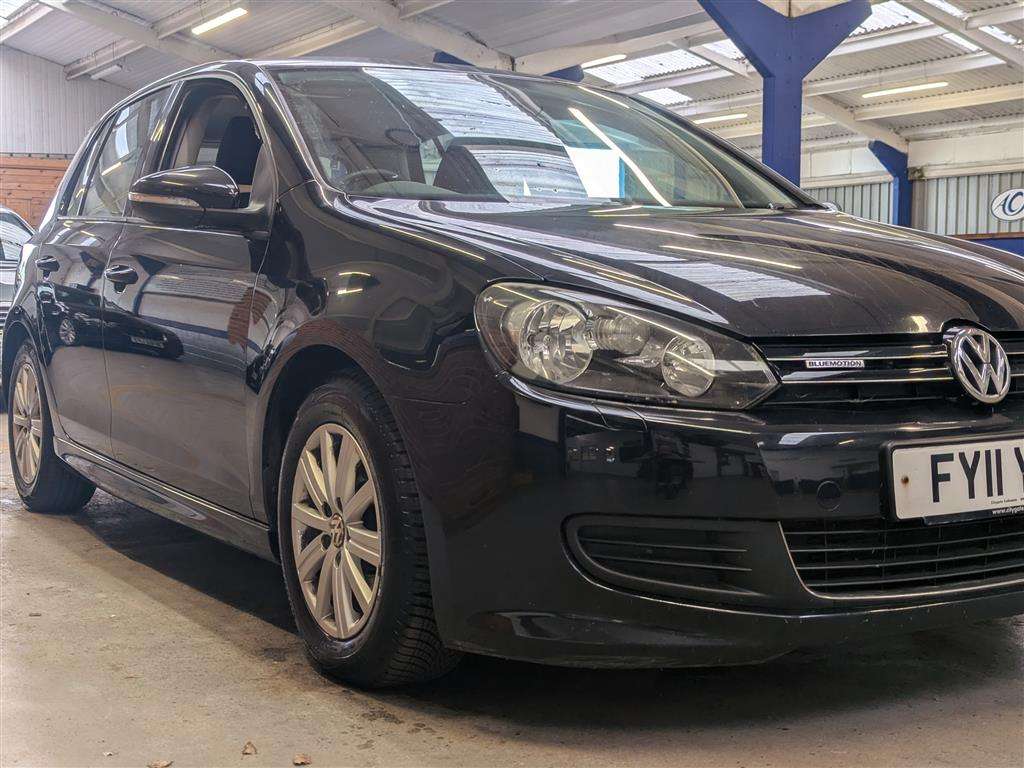 <p>2011 VOLKSWAGEN GOLF S BLUEMOTION TDI</p>