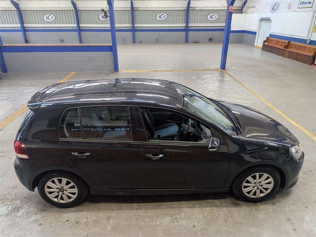 <p>2011 VOLKSWAGEN GOLF S BLUEMOTION TDI</p>