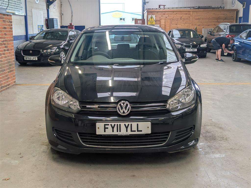 <p>2011 VOLKSWAGEN GOLF S BLUEMOTION TDI</p>