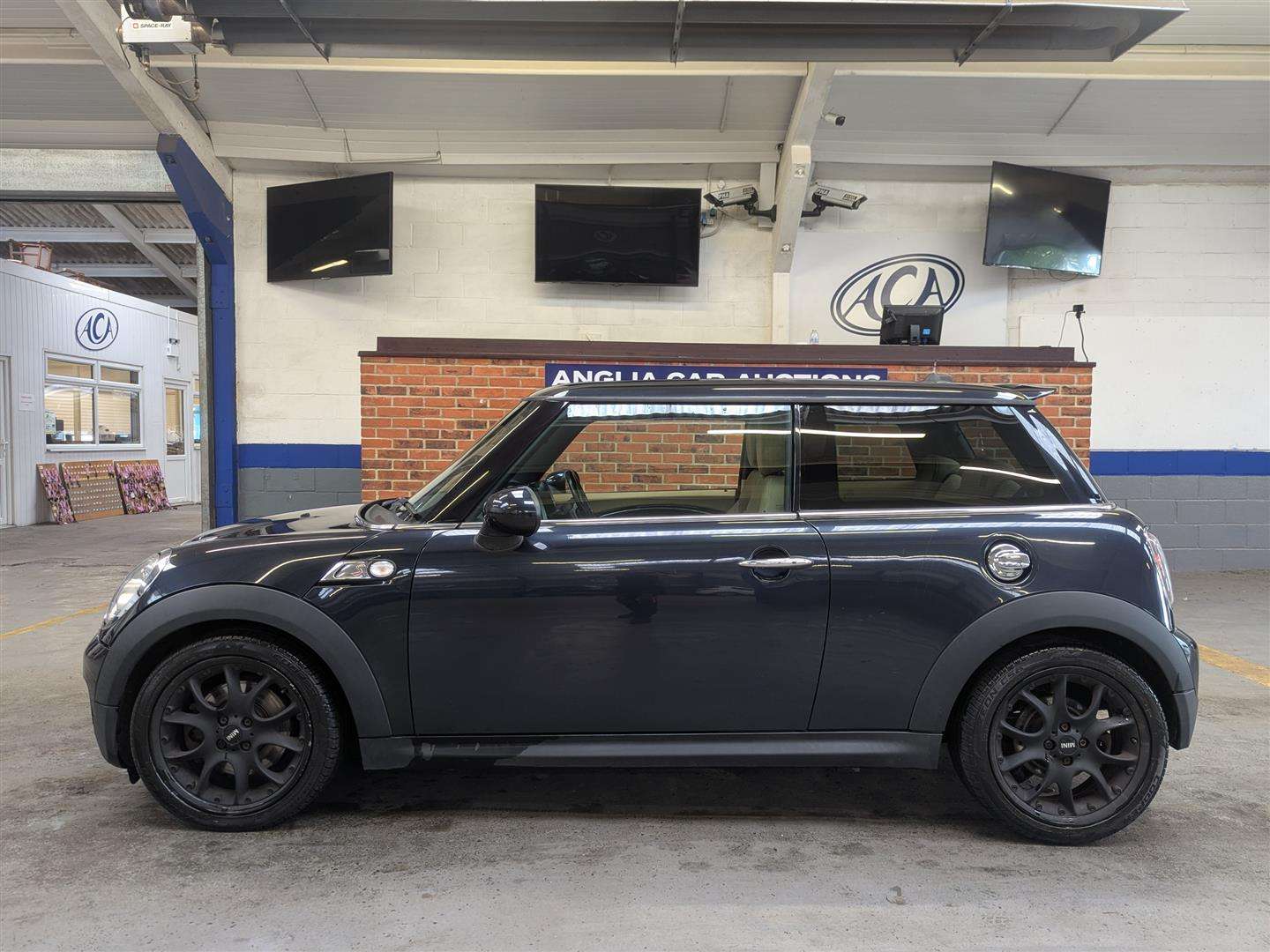 <p>2007 MINI COOPER S AUTO</p>