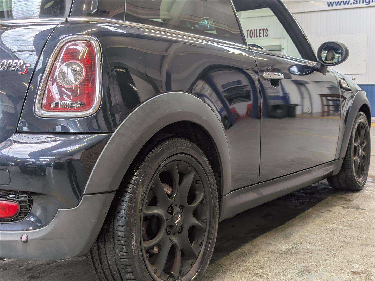 <p>2007 MINI COOPER S AUTO</p>