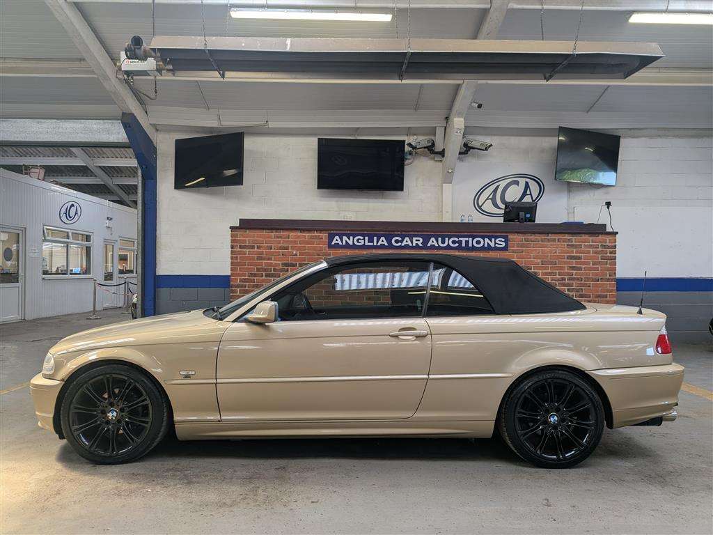 <p>2003 BMW 318 CI</p>