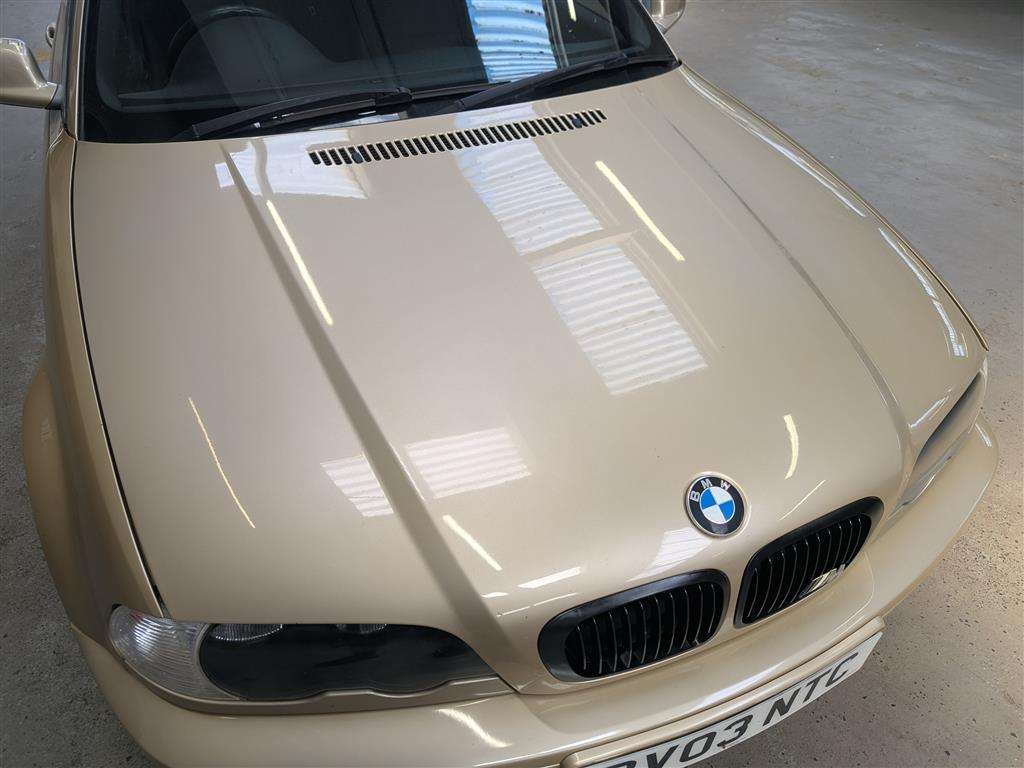 <p>2003 BMW 318 CI</p>