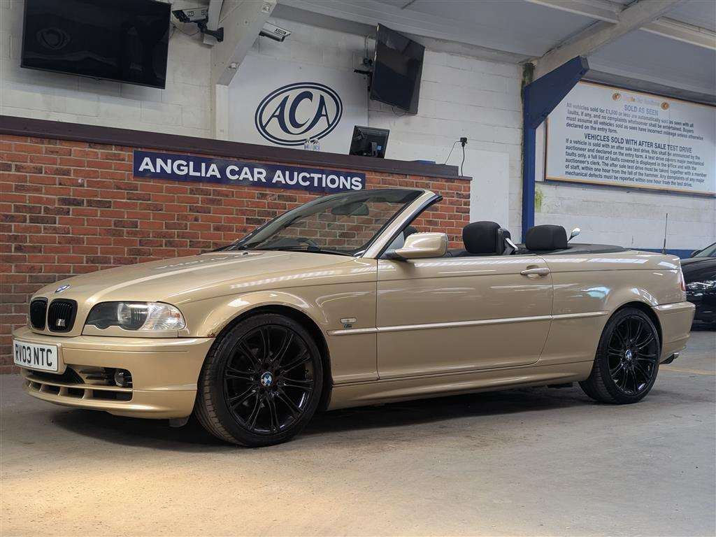 <p>2003 BMW 318 CI</p>