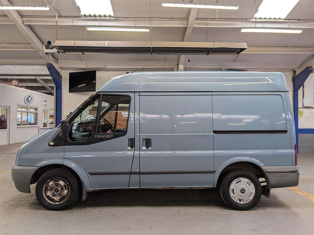<p>2013 FORD TRANSIT 100 T260 TREND FW</p>